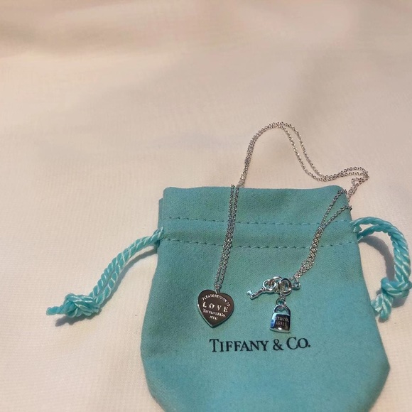 Tiffany & Co Return to Love Heart Necklace - Picture 6 of 6